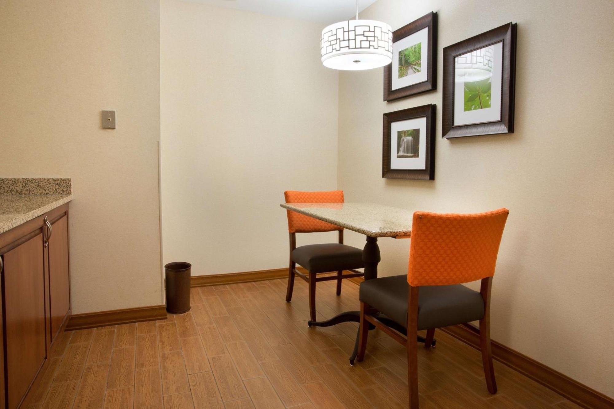 Drury Inn & Suites Columbus Grove City Exteriör bild